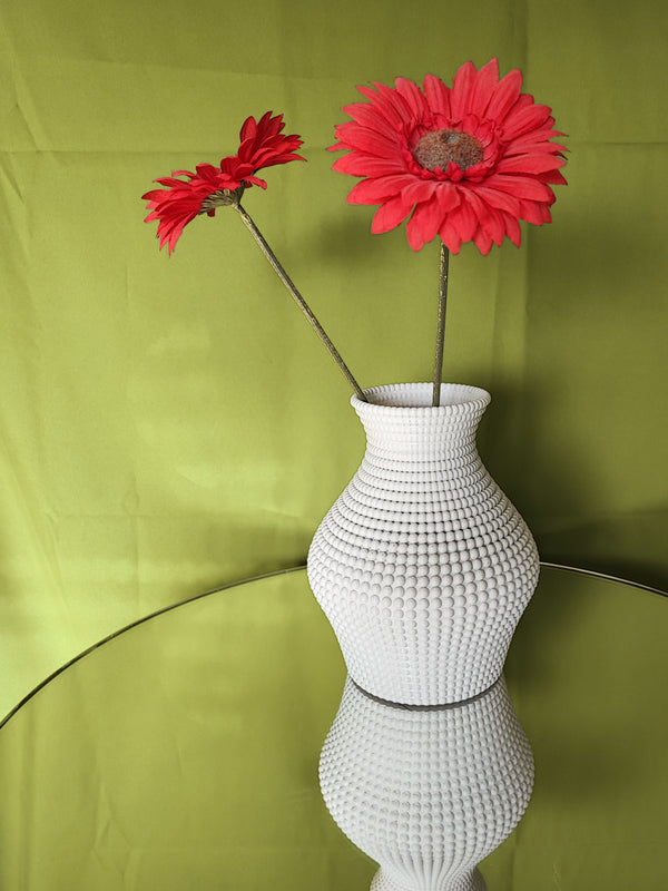 PERLA Vase by Creaserra – The Elegance of a Pearl in a Timeless Design