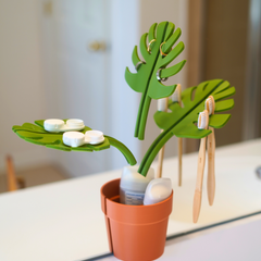 Mirror Monstera – Space-Saving, Stylish Functional Bathroom Organizer