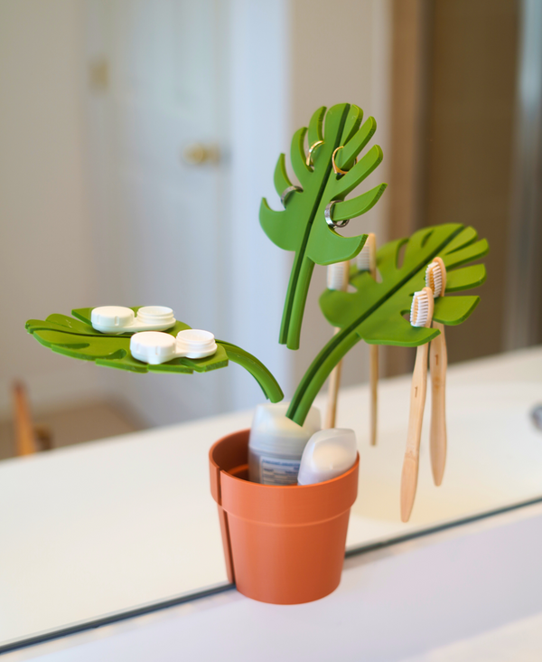 Mirror Monstera – Space-Saving, Stylish Functional Bathroom Organizer